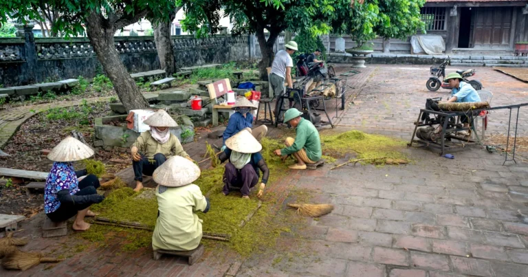 Featured image for 15 Community Building Activities That Actually Work in 2025